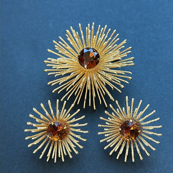 VTG Sarah Coventry Golden Mum Topaz Atomic Starburst Brooch & Clip Earrings Set - Picture 8 of 9